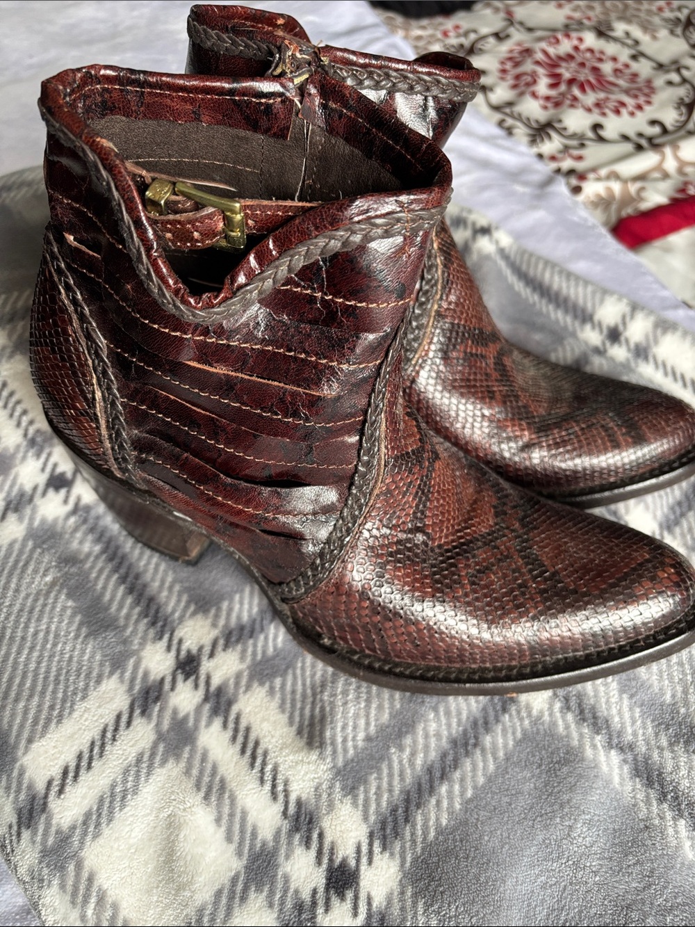 Gold River Women's Burgundy Snake-Print Leather Heeled Ankle Boots